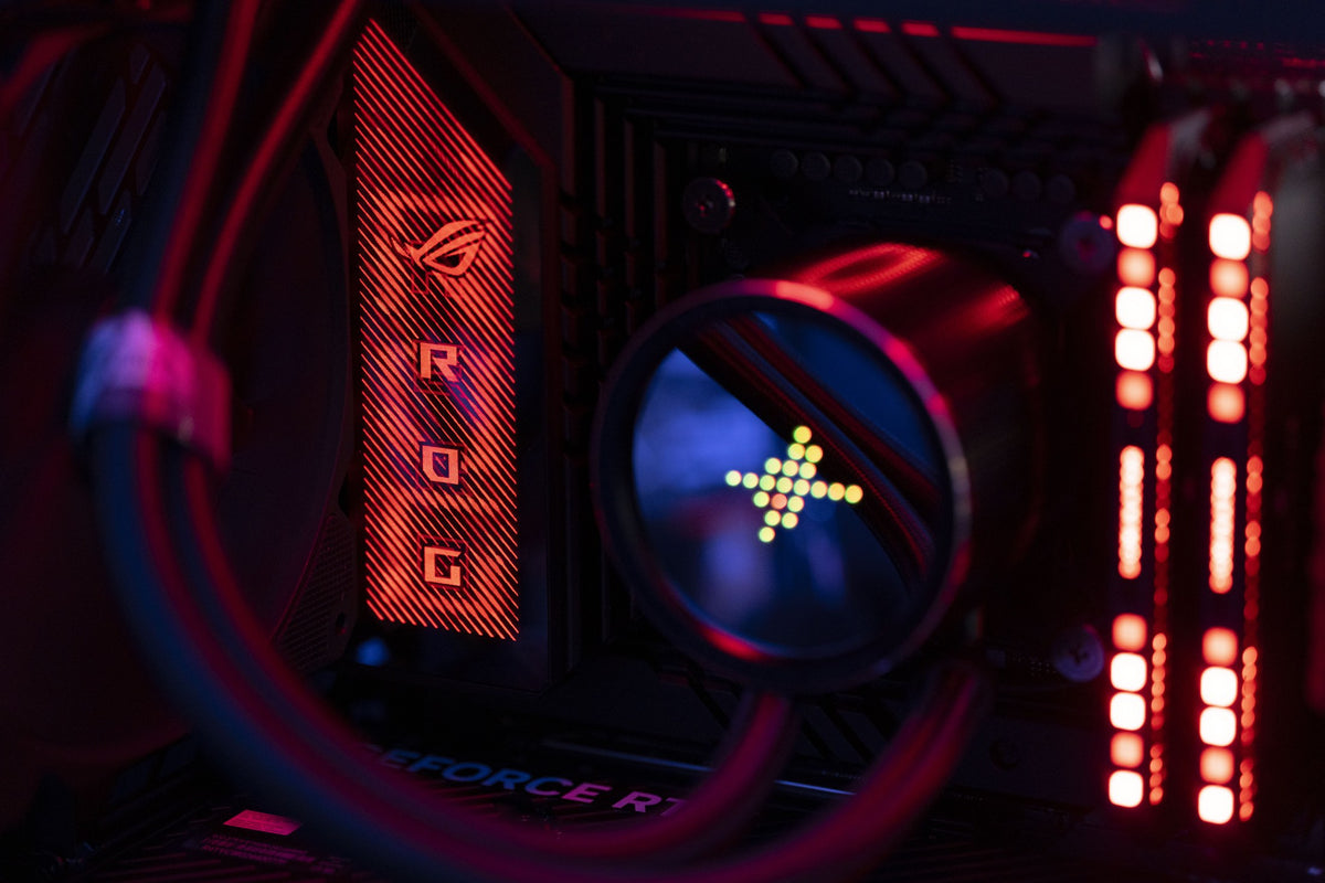 Liquid cooler and illuminated memory